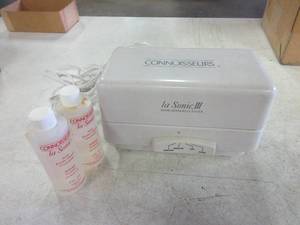 lot 334 image: CONNOISSEURS SONIC 3 JEWELRY CLEANER - NEW