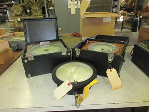 lot 341 image: ASSORTED PRESSURE GAUGES