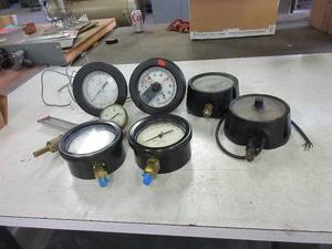 lot 342 image: PRESSURE GAUGES-ASSORTED SIZES AND BRANDS