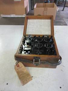 lot 343 image: VINTAGE LEEDS & NORTHRUP VARIABLE RESISTANCE GALVANOMETER