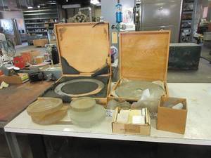 lot 363 image: ASSORTMENT OF OPTICAL GLASS
