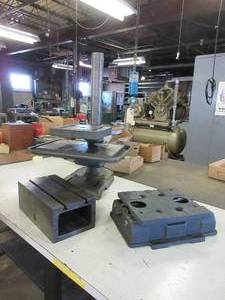 lot 405 image: DRILL PRESS STAND, A MODULAR MACHINE SLIDE AND A TOOLING RISER