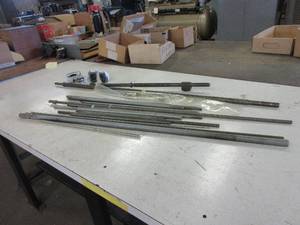 lot 406 image: ASSORTED THREADED STOCK, LEAD SCREWS AND COUPLINGS