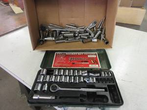 lot 407 image: DURACRAFT SOCKET SET AND A QUANTITY OF RANDOM SOCKETS
