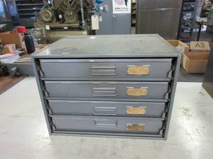 lot 425 image: METAL PARTS DRAWERS WITH CONTENTS