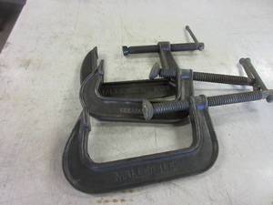 lot 433 image: MALEABLE C CLAMPS