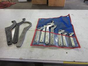 lot 453 image: SPANNER WRENCHES