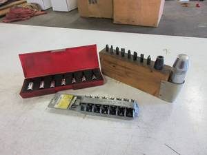 lot 459 image: IMPACT SCREW DRIVER SET