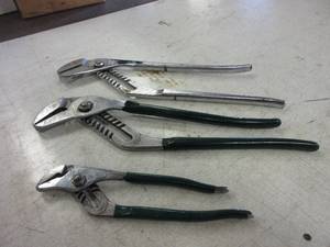 lot 461 image: OFFSET PLIERS