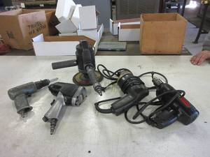 lot 464 image: CORDED DRILLS AND AIR TOOLS