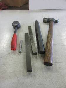 lot 467 image: HAMMERS AND CHISELS