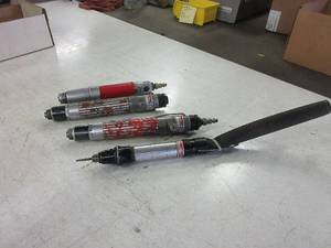 lot 498 image: DESOUTTER PNEUMATIC DIE GRINDERS