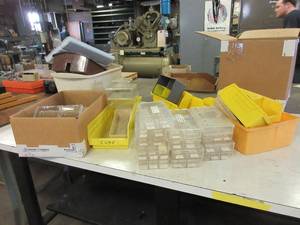 lot 506 image: ASSORTED PLASTIC STORAGE CONTAINERS