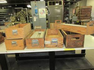 lot 509 image: WOODEN CONTAINERS WITH HANDLES