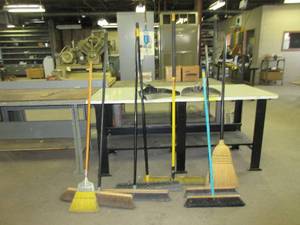 lot 519 image: BROOMS AND DUST PANS