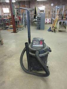 lot 521 image: CRAFTSMAN 16 GALLON WET DRY VAC