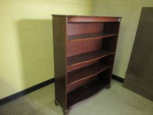lot 535 image: ANTIQUE WOODEN BOOK SHELF
