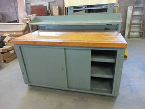 lot 288 image: WORK BENCH WITH STORAGE
