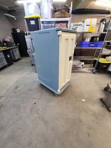 Cambro Insulated Food Transport Cart with Dual Compartments