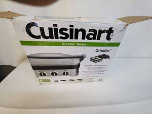 lot 17 image: Cuisinart 5-in-1 Griddler Series Grill