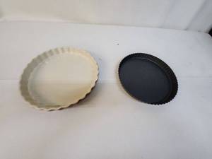 lot 60 image: Emile Henry France Stoneware Tart Dish and Removable Bottom Tart Pan