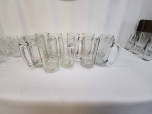 lot 77 image: Set of 10 Clear Glass Beer Mugs