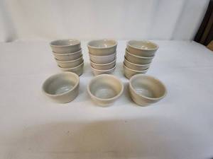 lot 81 image: Set of 12 Homer Laughlin China Vintage Custard Cups