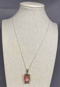 lot 8B image: Sterling Silver 925 Pink Gemstone Necklace Thailand