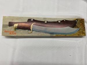 lot 17K image: 18 Heavy Hi-Steel Hunting Knife with Sheath