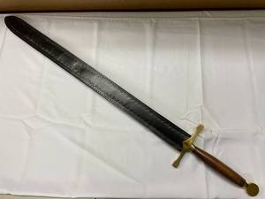 lot 19K image: Medieval Replica Sword with Sheath - 33 Blade