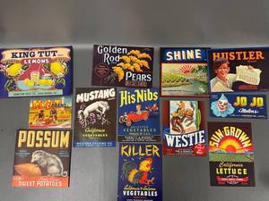 lot 26C image: Vintage Fruit & Vegetable Crate Labels Collection