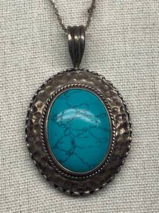 lot 30B image: Sterling Silver 925 Oval Turquoise Pendant Necklace
