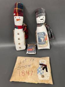 lot 41C image: Handmade Snowman Decor Set - Rustic Charm