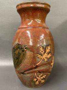 lot 68C image: Handcrafted Ceramic Vase Frog Bird Leaf Design 9