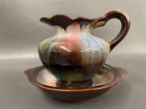 lot 72C image: Vintage Ceramic Pitcher and Matching Basin Set Multicolor
