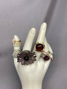 lot 83B image: Vintage Gemstone Cocktail Rings Collection (9pc)