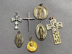 lot 100B image: Assorted Religious Jewelry Lot Crosses and Medals