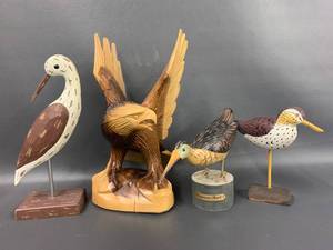lot 103C image: Wooden Carved Bird Collection with Bald Eagle