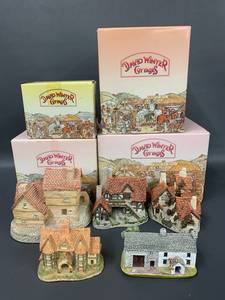 lot 106C image: David Winter Cottages Collection Miniature Buildings