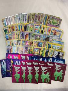 lot 18J image: 200 Pokemon Trading Card Lot with Card Sleeves