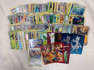 lot 28J image: 200 Pokemon&nbspCard Lot Including Rares