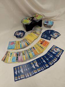 lot 40J image: Lot of 400 Pokemon&nbspTrading Cards