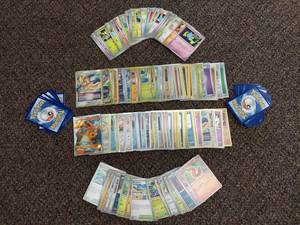 lot 46J image: Lot Of 200 Pokmon Trading Cards