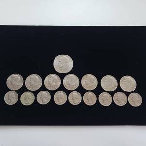 lot 21 image: 17 Coins USA Bi-Centennial Coin Collection