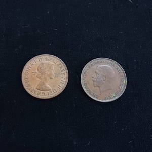 lot 27 image: 2 Bronze British Cents