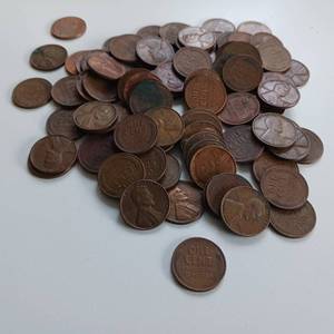 lot 28 image: Collection of Wheat Pennies USA (94 total coins)