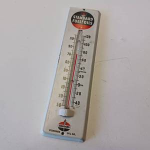 lot 40 image: Standard Fuel Oils Genuine Vintage Metal Thermometer