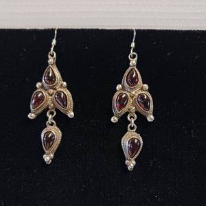 lot 55 image: Sterling Silver Dangle Earrings - real deep purple stone - Vintage
