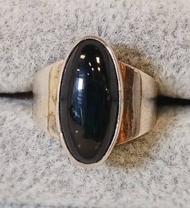 lot 12 image: Sterling Silver & Onyx Wide Band Ring - Size 7