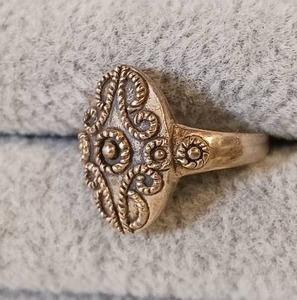 lot 15 image: Sterling Silver Ring, Victorian Style - Size 6.75